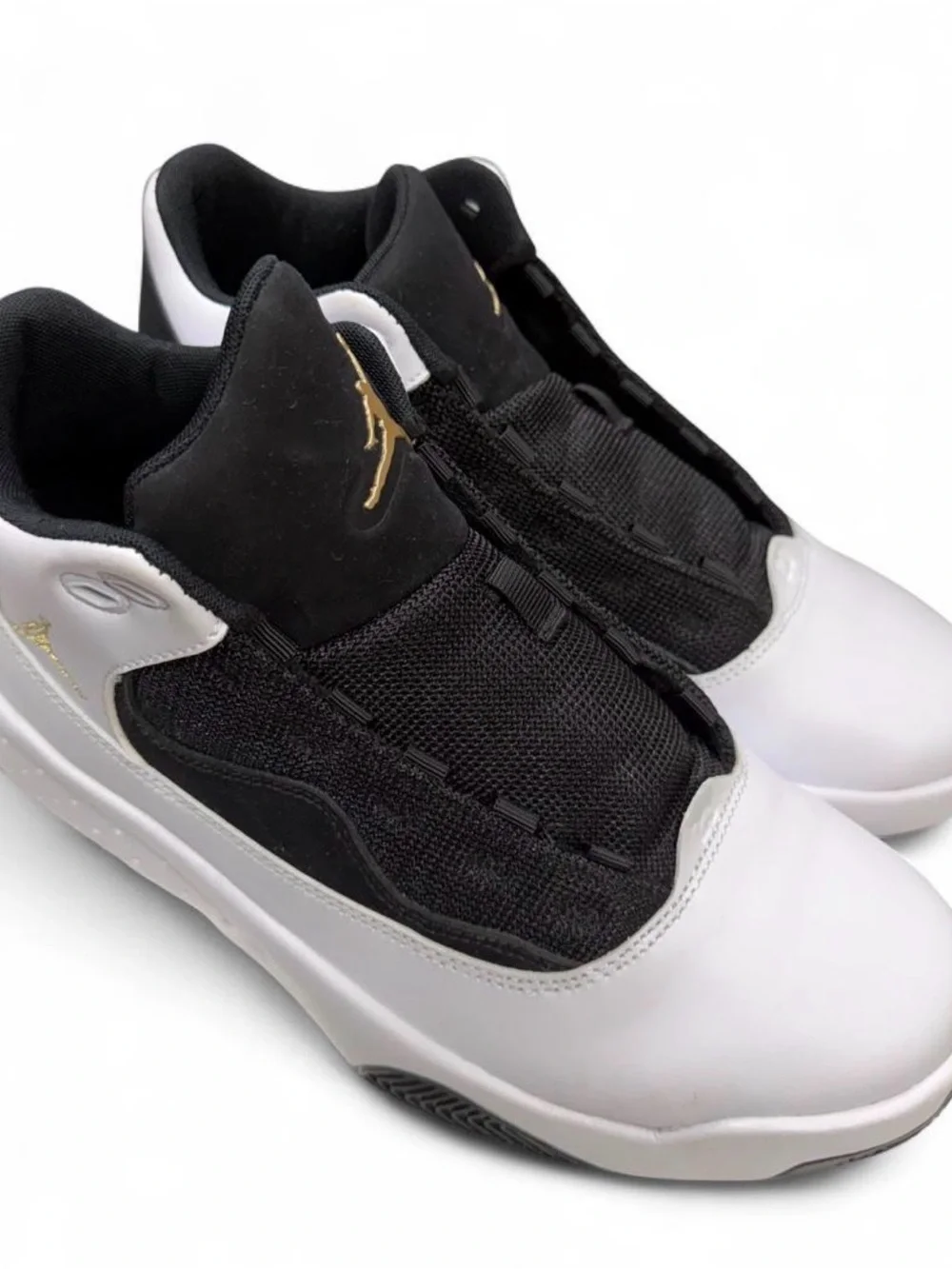 Air Jordan Max Aura 2 - White, Black & Gold - Men’s Size 7.5